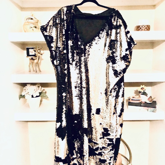 Black and gold sequin dress - Picture 1 of 3